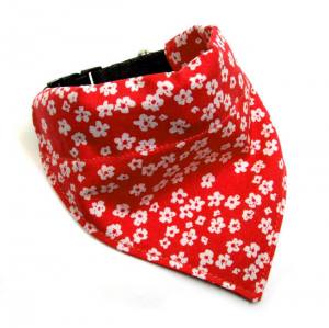 3 in 1 Hundehalstuch / Halsband doppelt  genäht RED FLOWERS