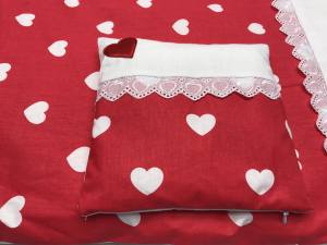 Hunde Bettdecke mit Kissen LITTLE RED HEART HANDMADE