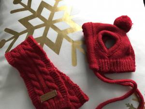 Hunde CAPPY RED SNOW DOG + Schal