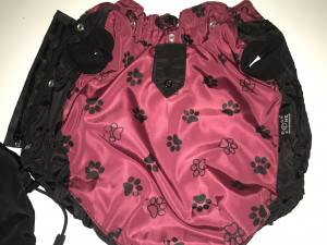 Hunde Regenjacke DARKRED  PAW mit Reisverschluss GIRLS ONLY