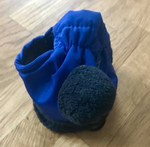 HundeCappy mit Bommel Wintermütze CALGARY