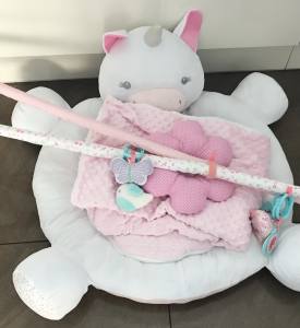 Hundebett EINHORN EINMALIG inkl.Decke,Kissen ,Bögen