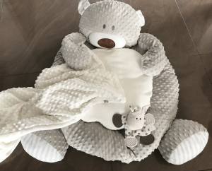 Hundebett Teddy Taupe/Creme mit Decke,Kissen,Knochen,Spielzeug
