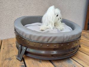 Hundebett aus Stahlfass, Loft ,Upcycling.