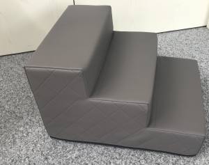 Hundetreppe KUNSTLEDER CLASSIC Gr.S/3-30 cm hoch Hundetreppe KUNSTLEDER CLASSIC Gr.S/3-30 cm hoch