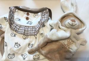 Pyjama,Anzug,Hausanzug ANIMALS mit Lätzchen