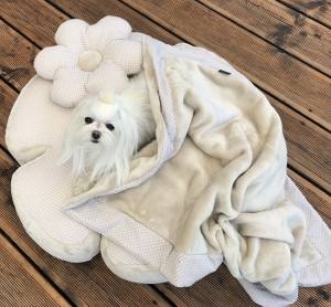 Hundebett RIESEN BLUME BEIGE Handmade