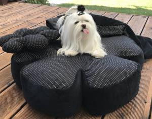 Hundebett RIESEN BLUME BLACK Handmade