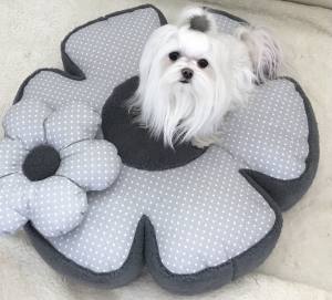 Hundebett RIESEN BLUME GREY Handmade