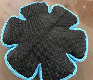 Hundebett RIESEN BLUME SKYBLUE Handmade
