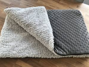 Schlafsack ,Decke ,Spielplatz für Hunde MINKY GREY